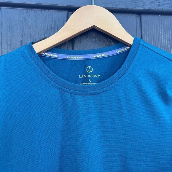 Land’s End Women Athletic Relaxed Fit Top size Small - Picture 2 of 5